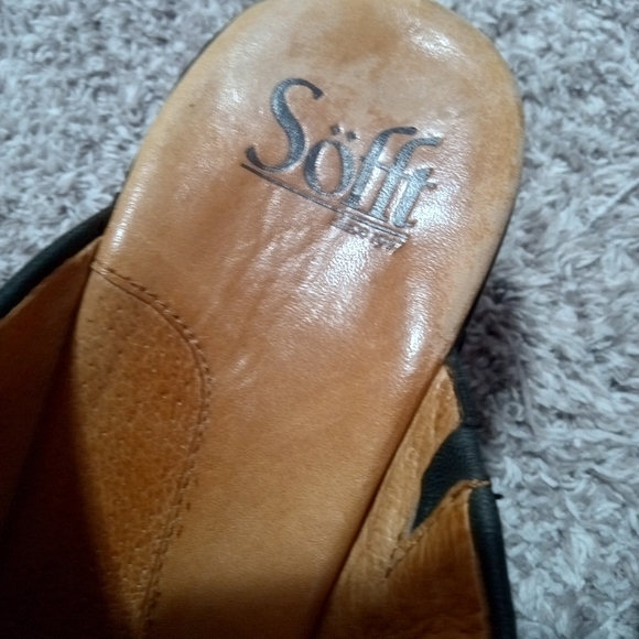 Women's Sofft heeled slip ons - Picture 8 of 9